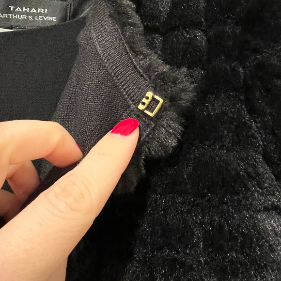 Elegant cocktail faux furry style jacket - Picture 6 of 9